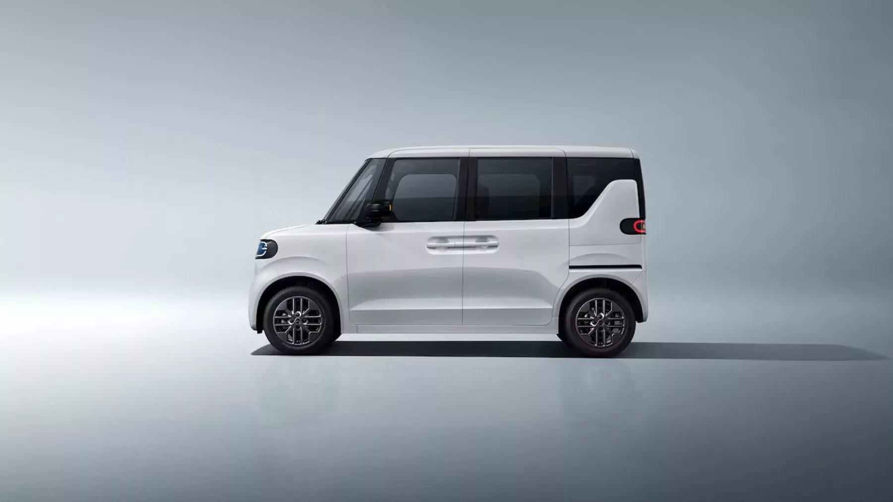RACCO key car EV zdjecie z boku