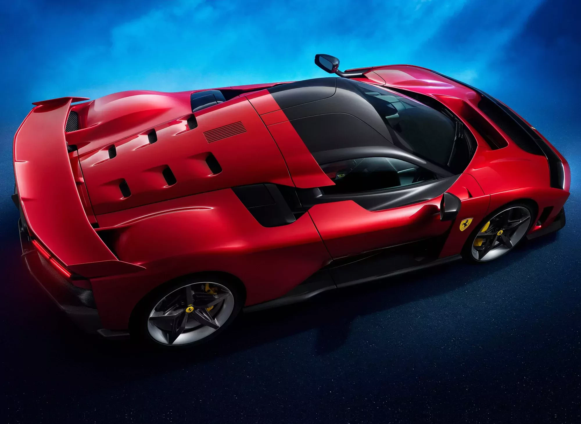 Mazda musi sprzedać średnio 3,5 tys. samochodów, żeby zarobić tyle, ile Ferrari na jednym aucie. Jak wygląda to u innych?
