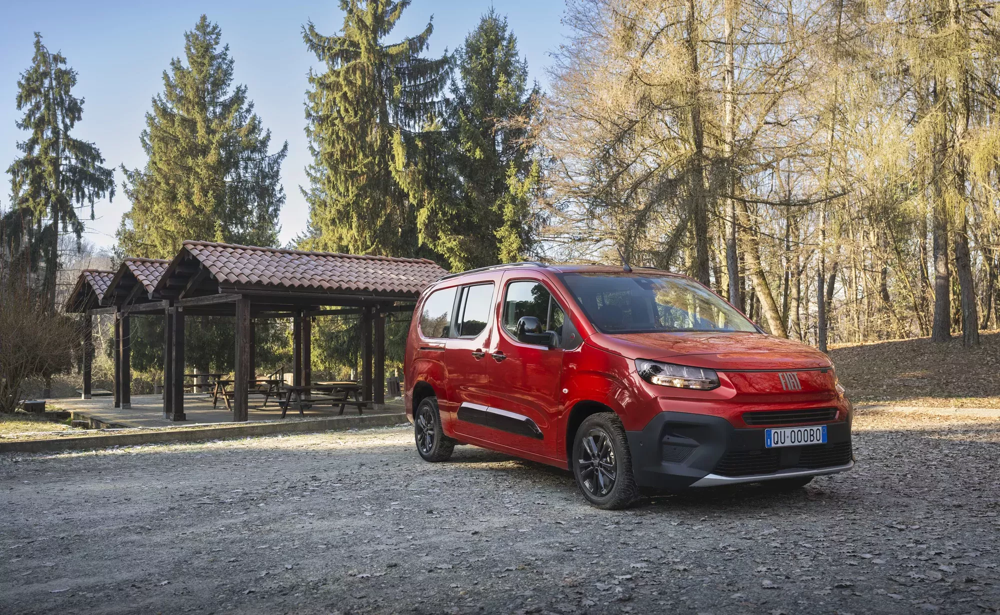 Fiat robi szach-mat przed wakacjami. Rodzinny diesel z 3-metrową przestrzenią bagażową od 89 900 zł i w opcji choćby z 7 miejscami