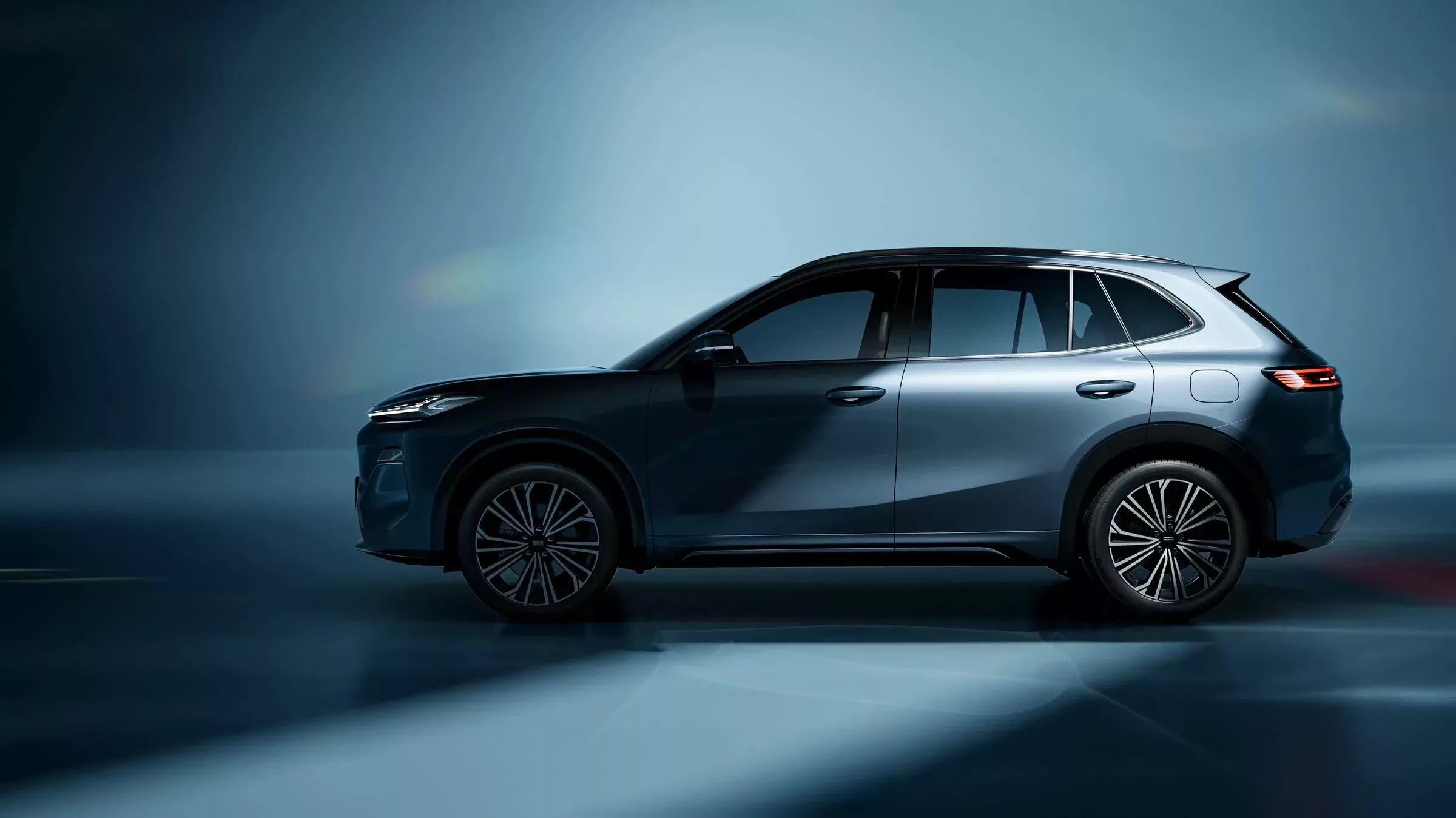 Nowy król opłacalności i wydajności. Przy SUV-ie z bagażnikiem 528 l za mniej niż 120 000 zł zakupy u Kia przestają się opłacać