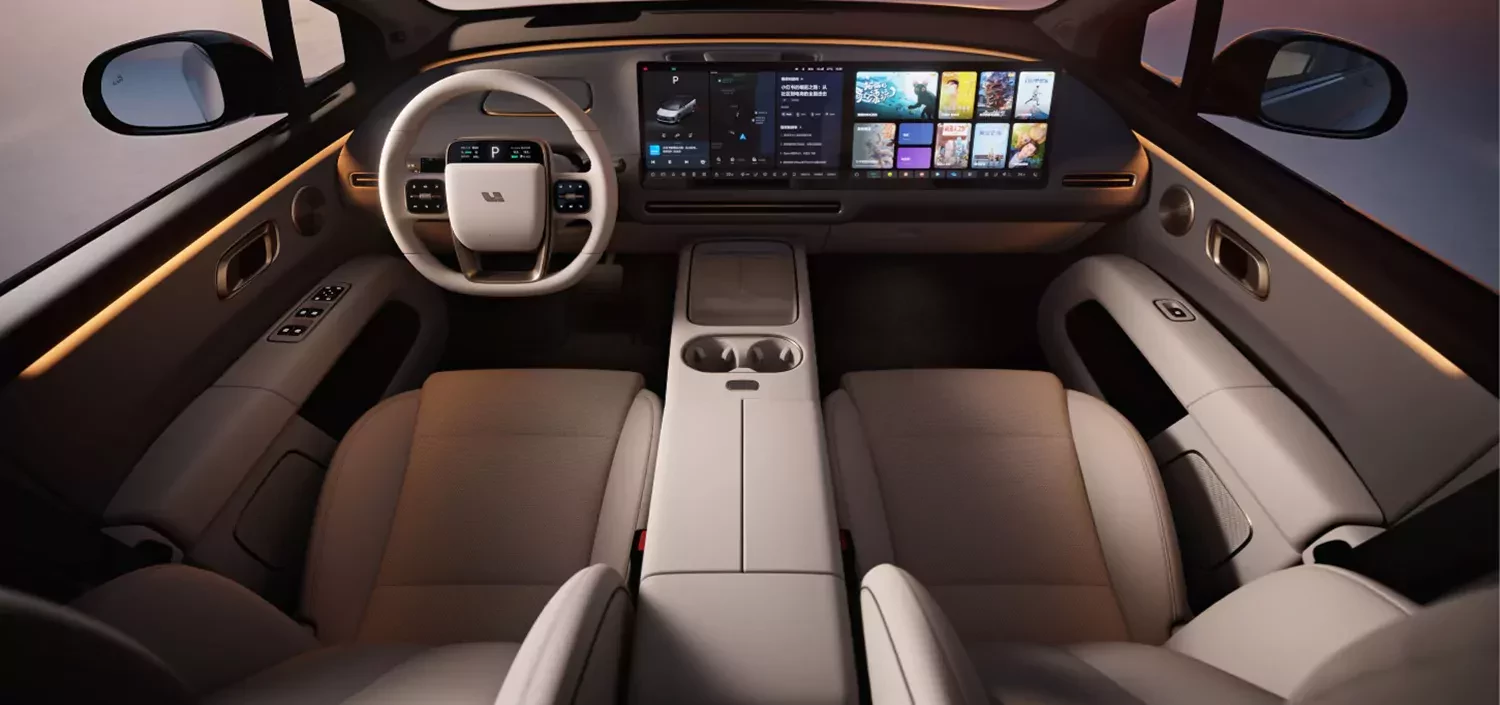 Li Auto i6 EV widok kokpitu w przodu