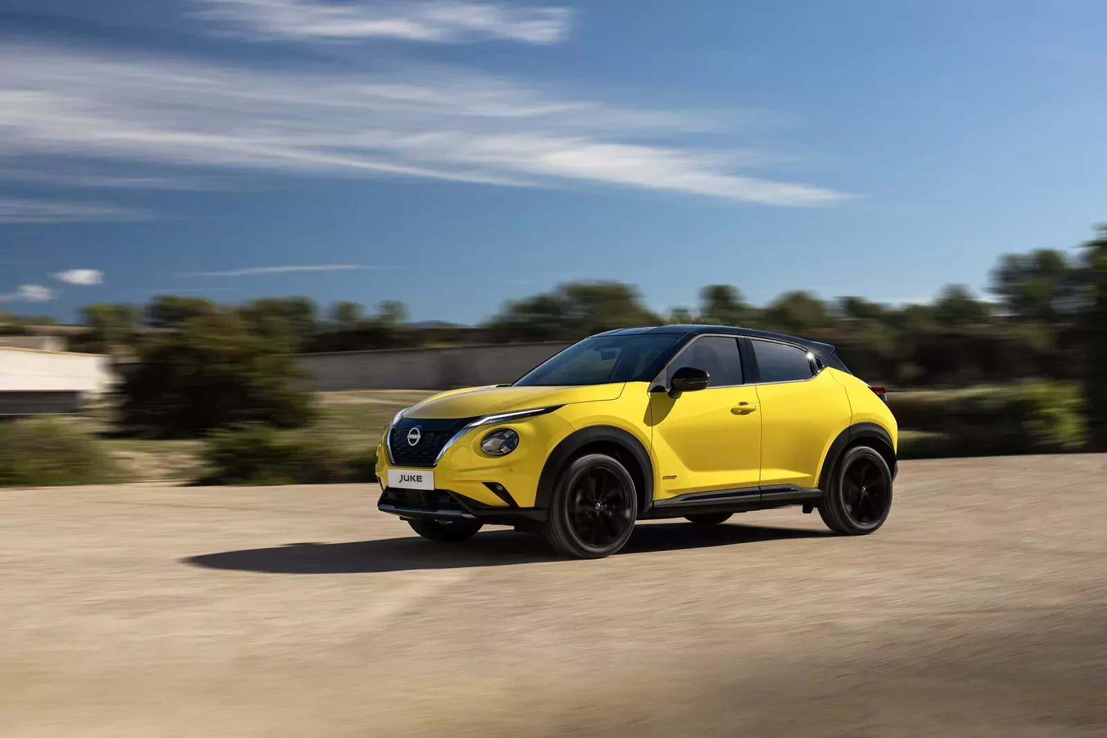 Nissan Juke kompaktowy SUV nadwozie iconic yellow N-Sport - dynamic front view