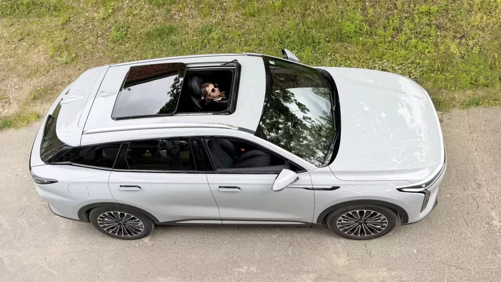 Napęd 4×4, absurdalne zużycie paliwa i moc Porsche Cayenne. Polacy kupują takiego SUV-a w cenie Kii Sportage