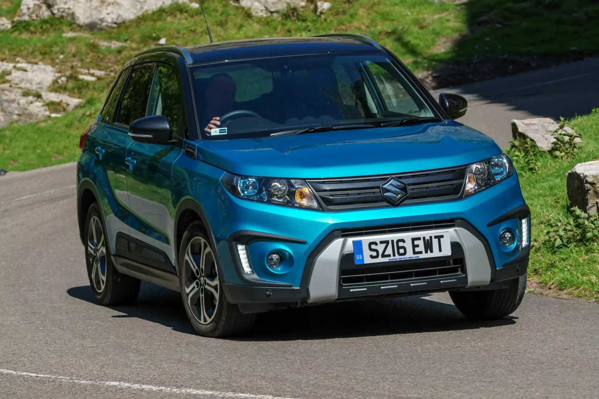 SUV Suzuki Vitara silnik benzyna diesel cena ceny używany opinie oceny zalety wady