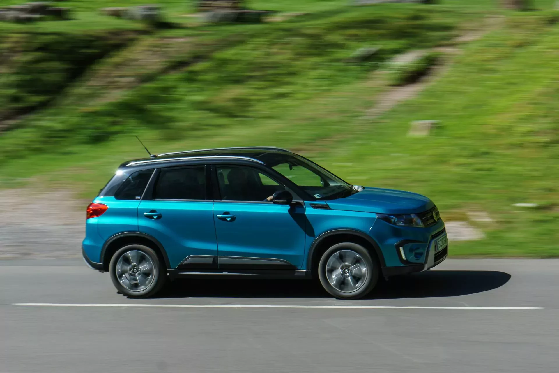SUV Suzuki Vitara silnik benzyna diesel cena ceny używany opinie oceny zalety wady
