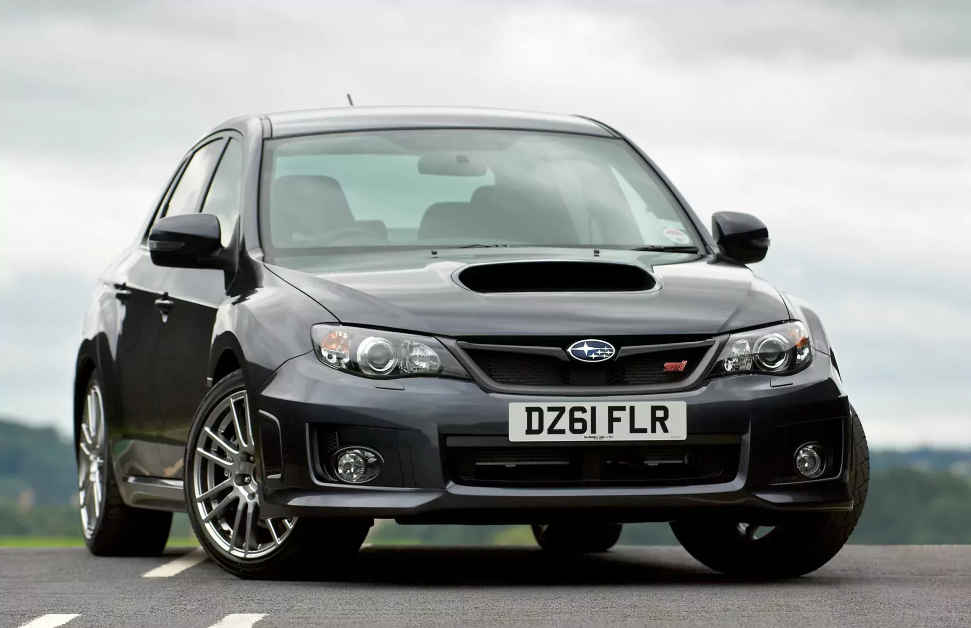 Subaru Impreza WRX STI silnik benzyna diesel moc osiągi przyspieszenie napęd cztery koła używany cena ceny opinie oceny zalety wady