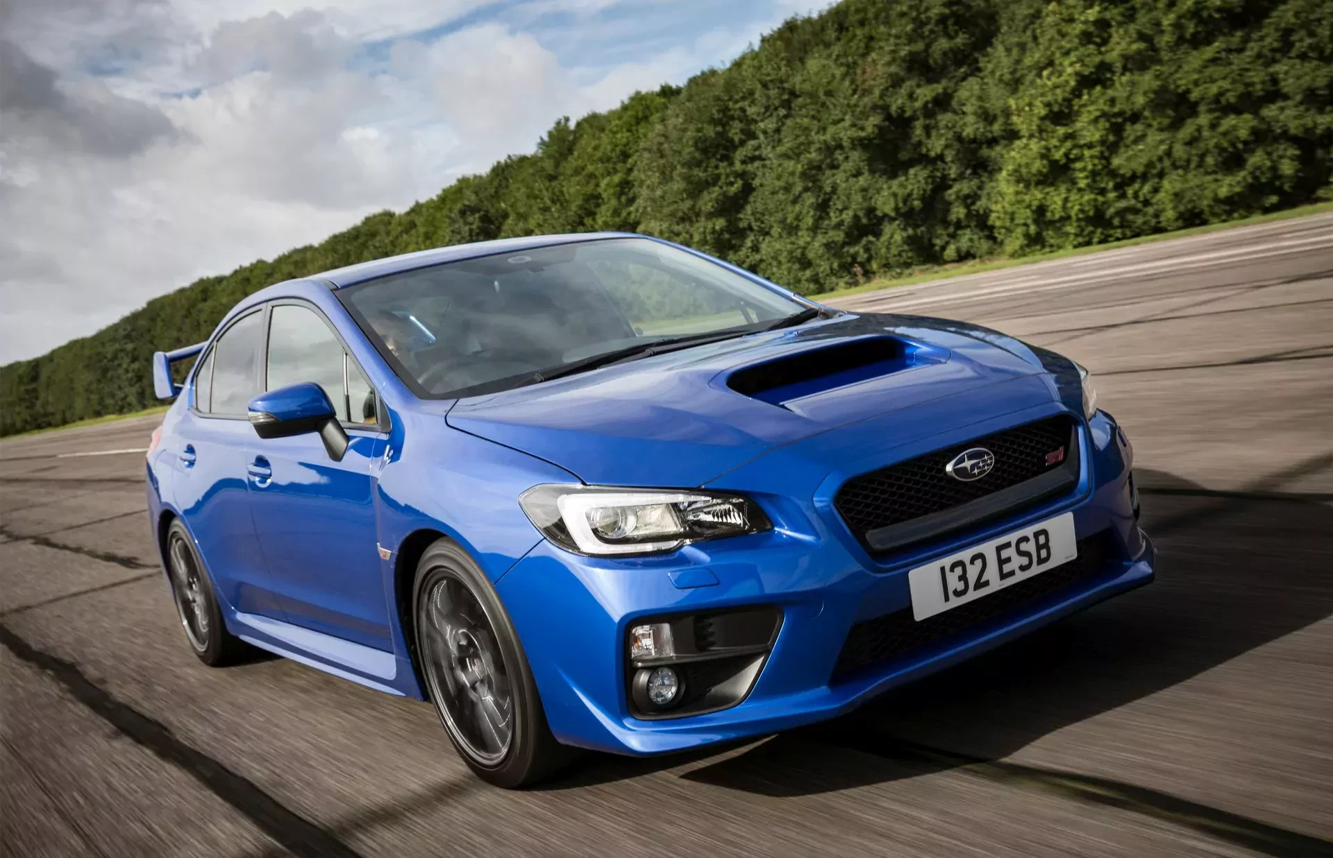 Subaru Impreza WRX STI silnik benzyna diesel moc osiągi przyspieszenie napęd cztery koła używany cena ceny opinie oceny zalety wady