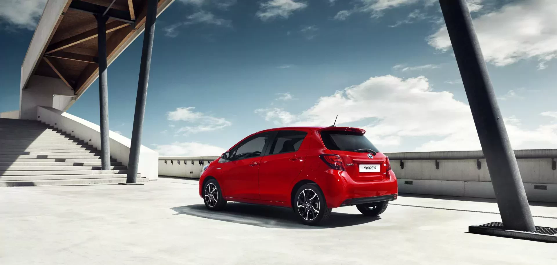 Toyota Yaris silnik cena spalanie moc osiągi benzyna diesel ceny opinie oceny zalety wady uzywana otomoto trzecia generacja