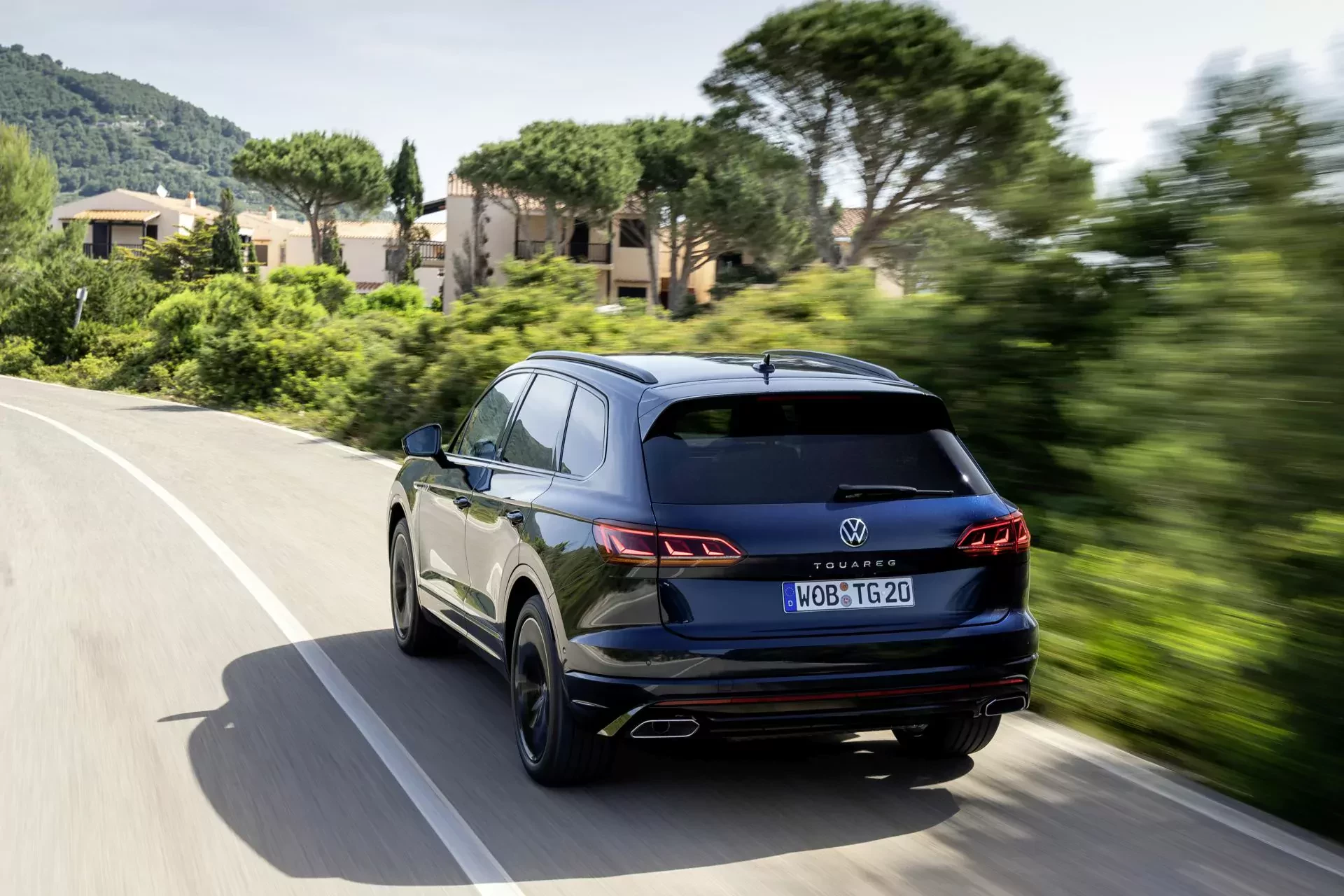 Volkswagen Touareg SUV silnik benzyna diesel napęd moc przyspieszenie cena ceny używany opinie oceny zalety wady