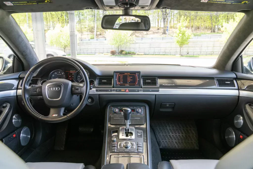 audi-s8-v10