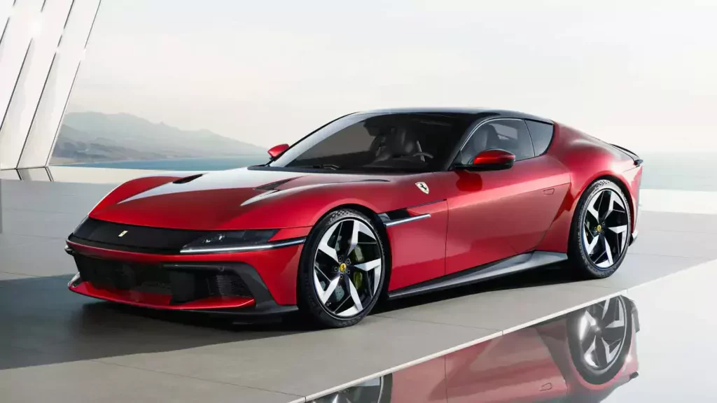Ferrari chce odzyskać twarz po premierze elektrycznego Luce? Włosi pracują nad powrotem manuala w V12