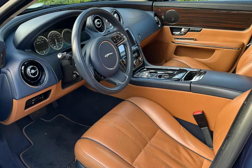 jaguar-xj-silnik-v8-luksus