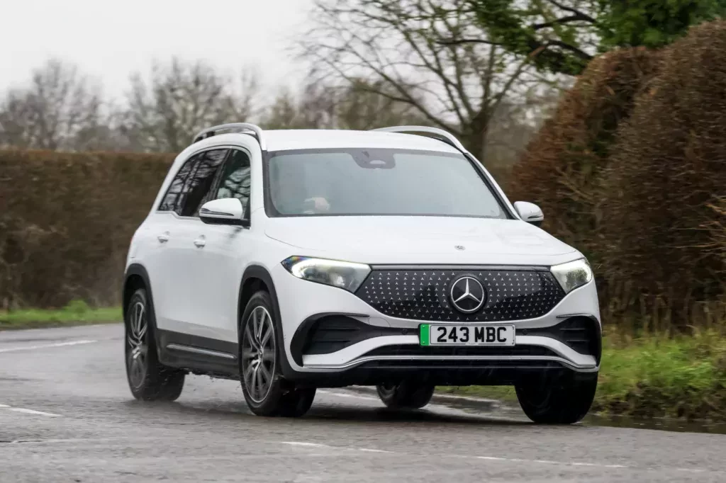 mercedes-eqb-uzywany-suv.