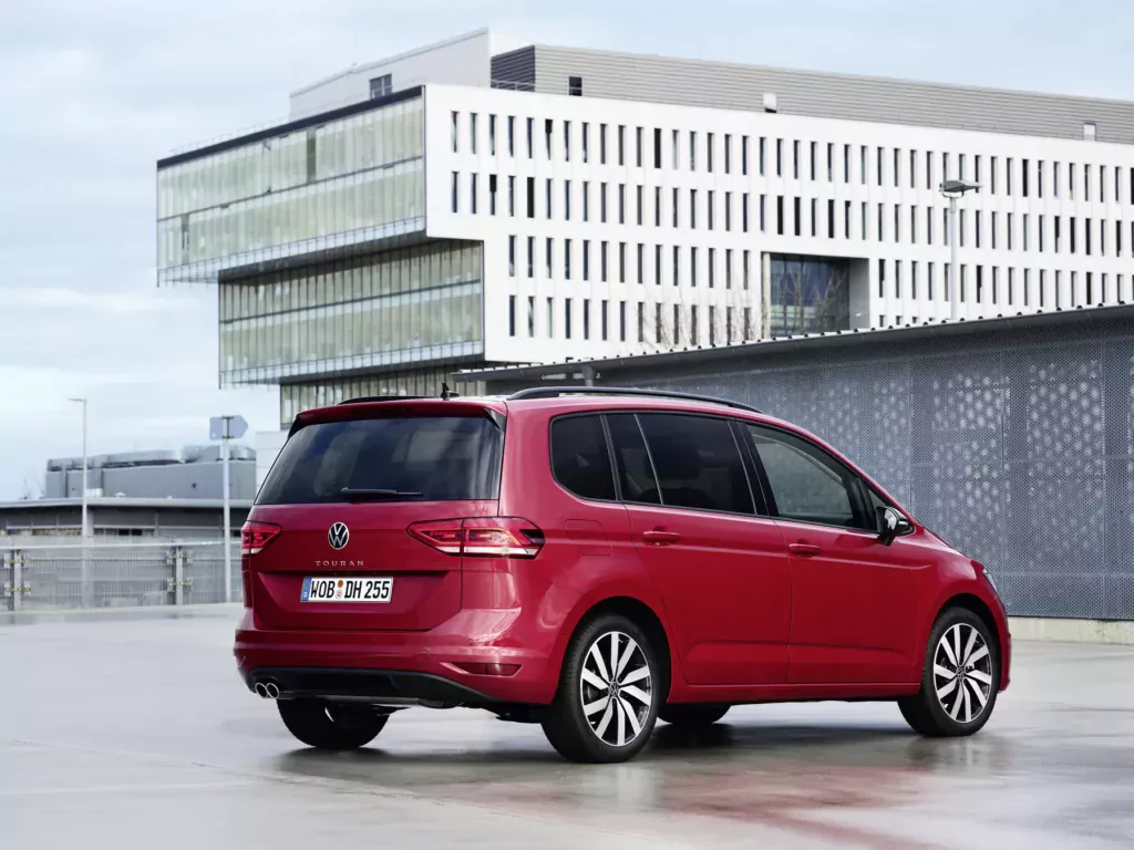 volkswagen-touran-minivan