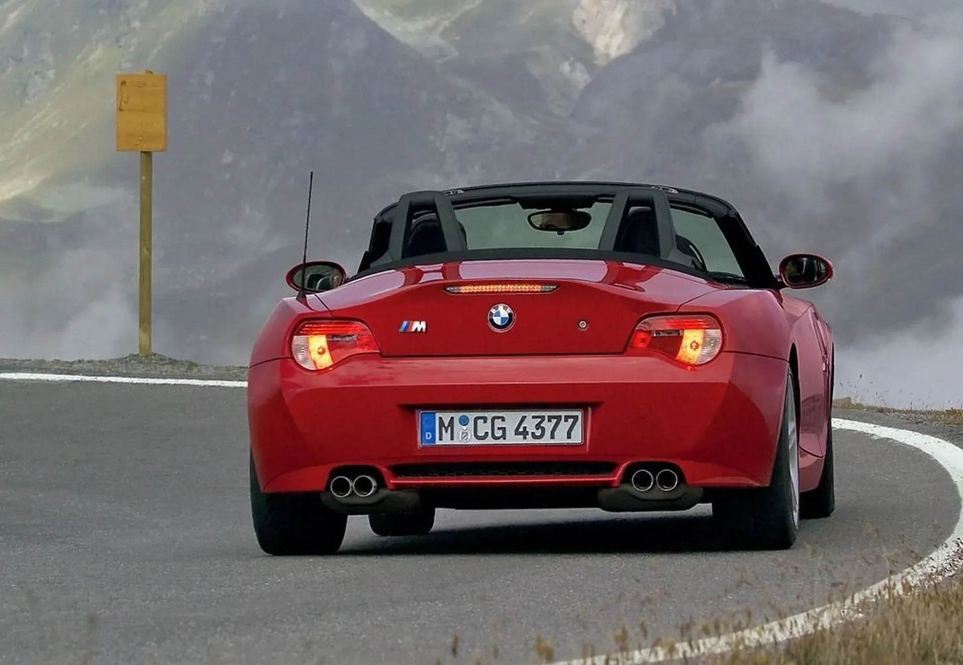 BMW Z4 silnik cena benzyna diesel ceny spalanie moc osiągi opinie oceny zalety wady używany otomoto