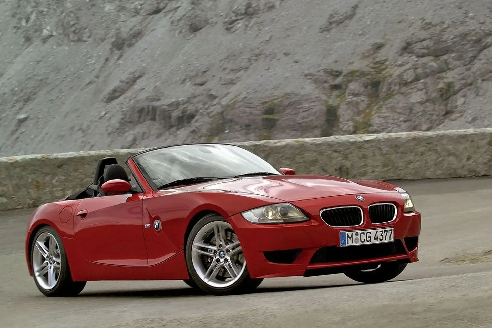 BMW Z4 silnik cena benzyna diesel ceny spalanie moc osiągi opinie oceny zalety wady używany otomoto
