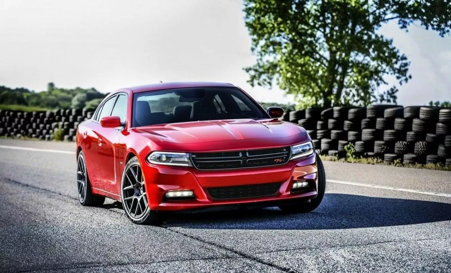 Dodge Charger silnik V8 hemi moc osiągi opinie oceny zalety wady