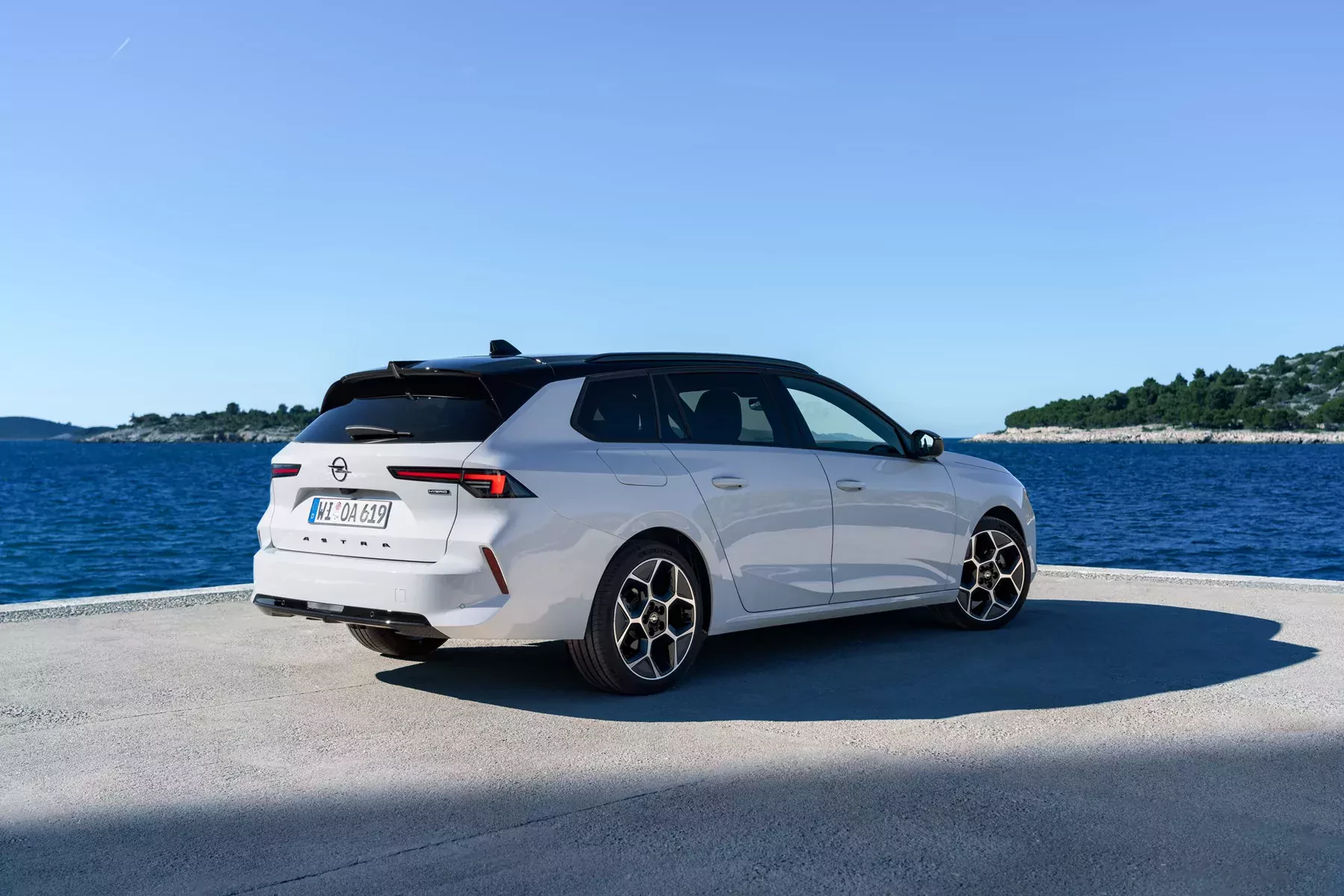 Opel Astra Sports Tourer Hybrid kombi