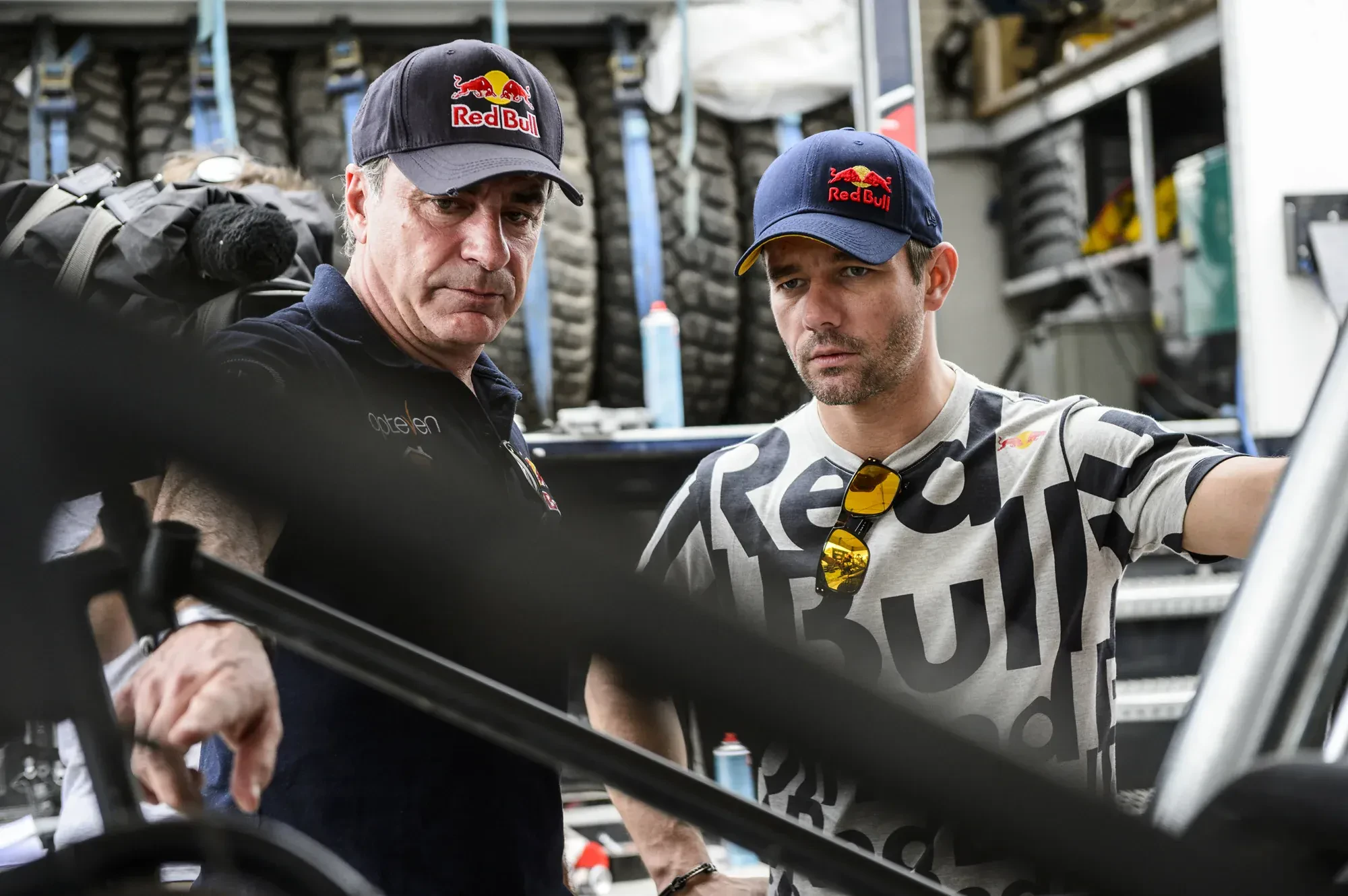Szykuje się epickie wydarzenie i furtka do WRC. Ford przywróci Sebastiena Loeba i Carlosa Sainza na rajdowe odcinki specjalne?