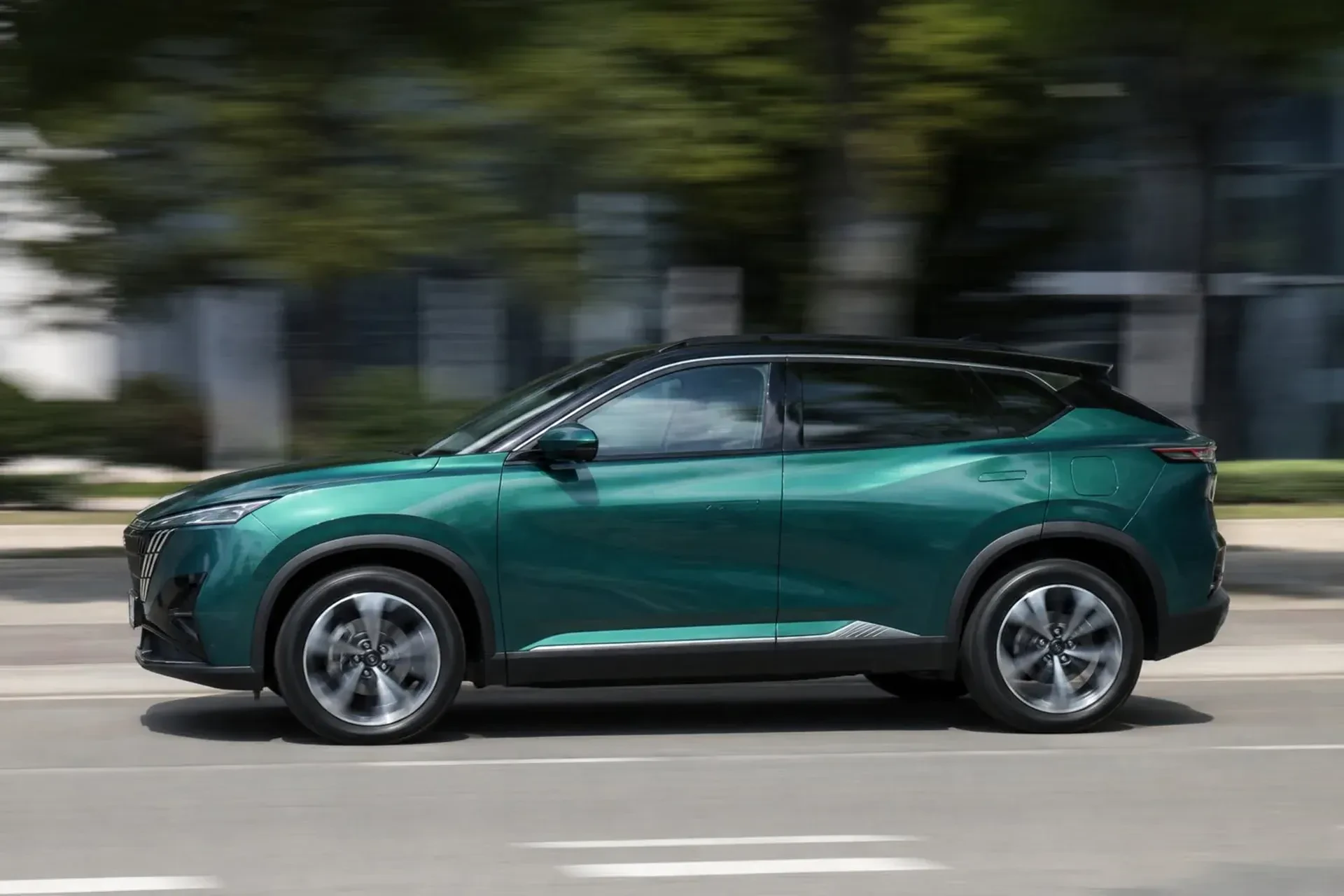 Dongfeng Mage zdjecie dynamiczne, chińska odpowiedz na Kia Sportage