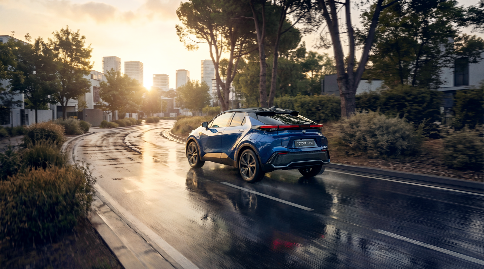 Toyota C-HR 2026 widok z tyłu