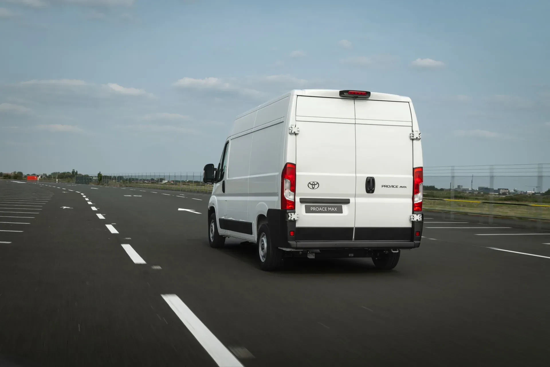 Toyota Proace City Verso Max cena osobowa dostawcza cena ceny otomoto opinie oceny wyniki sprzedaży