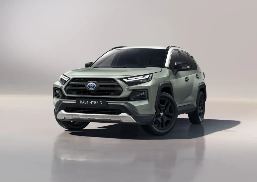 Toyota RAV4 SUV silnik benzyna diesel cena ceny opinie oceny zalety wady otomoto używany nowy