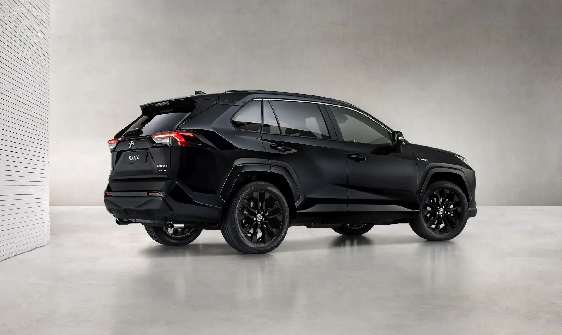 Toyota RAV4 SUV silnik benzyna diesel cena ceny opinie oceny zalety wady otomoto używany nowy