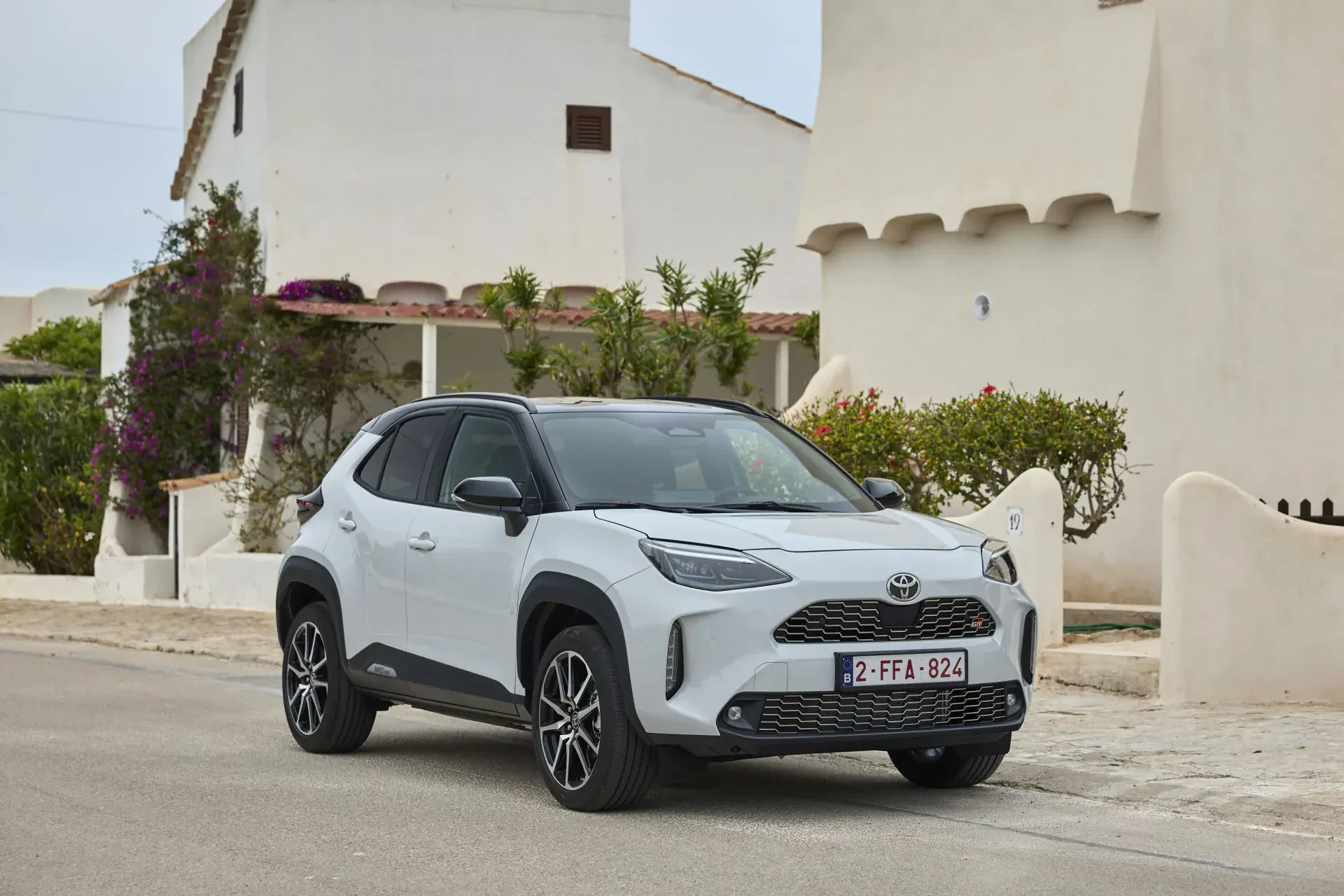 Toyota Yaris Cross silnik spalanie moc cena ceny opinie oceny zalety wady