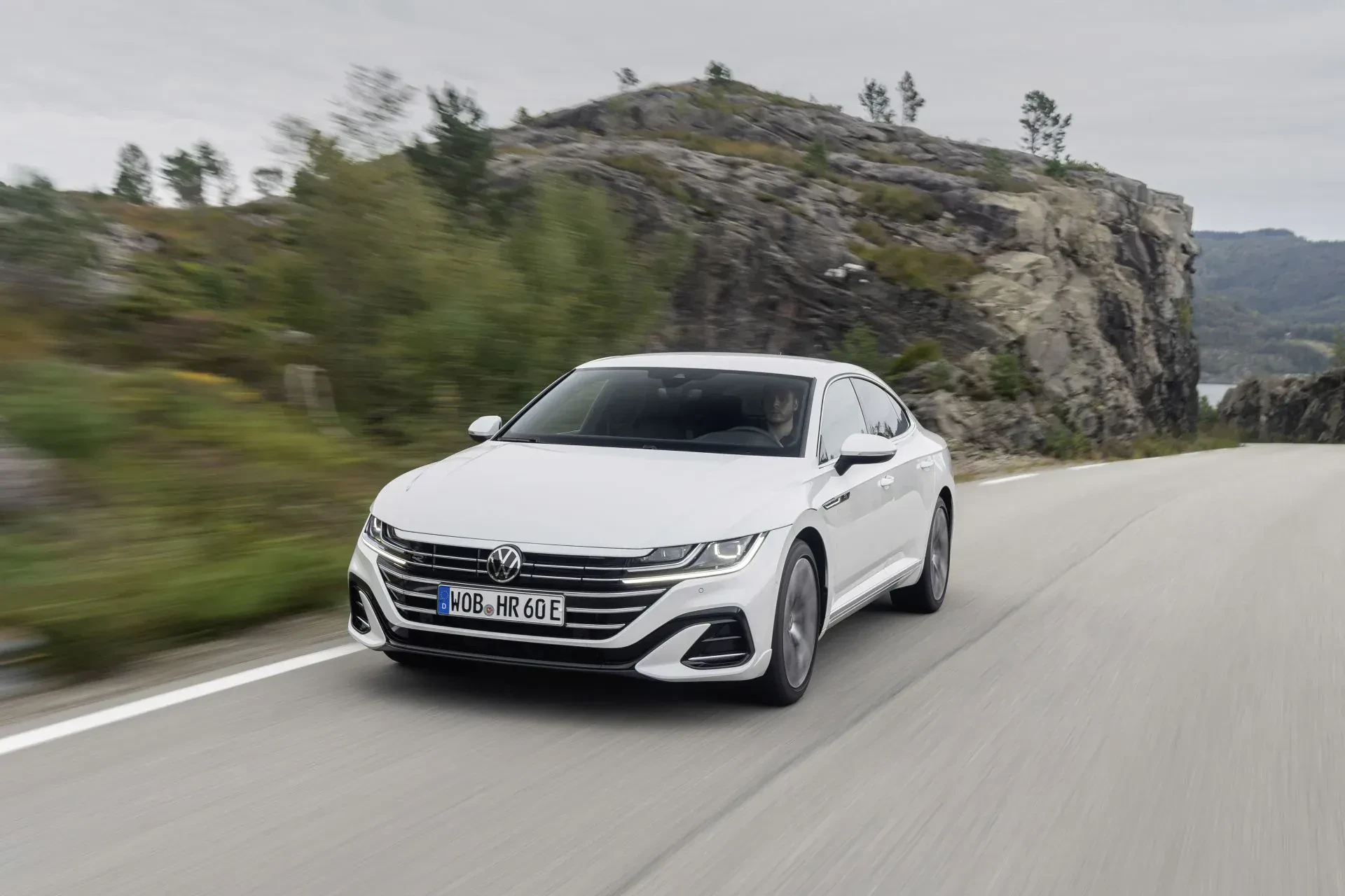 Volkswagen Arteon silnik benzyna diesel moc opinie oceny zalety wady cena ceny używany otomoto tanio okazja
