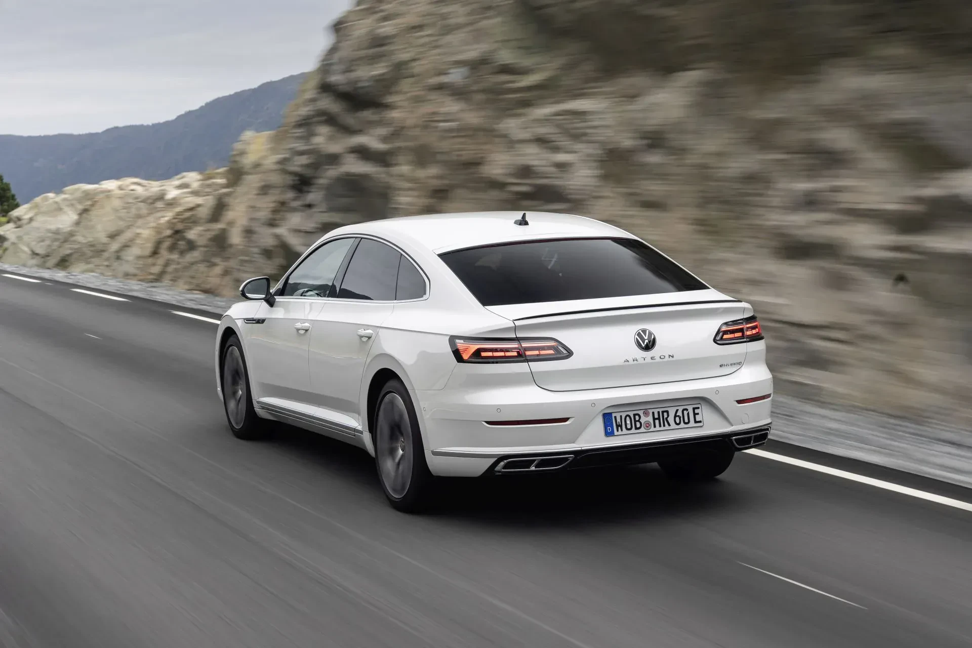 Volkswagen Arteon silnik benzyna diesel moc opinie oceny zalety wady cena ceny używany otomoto tanio okazja