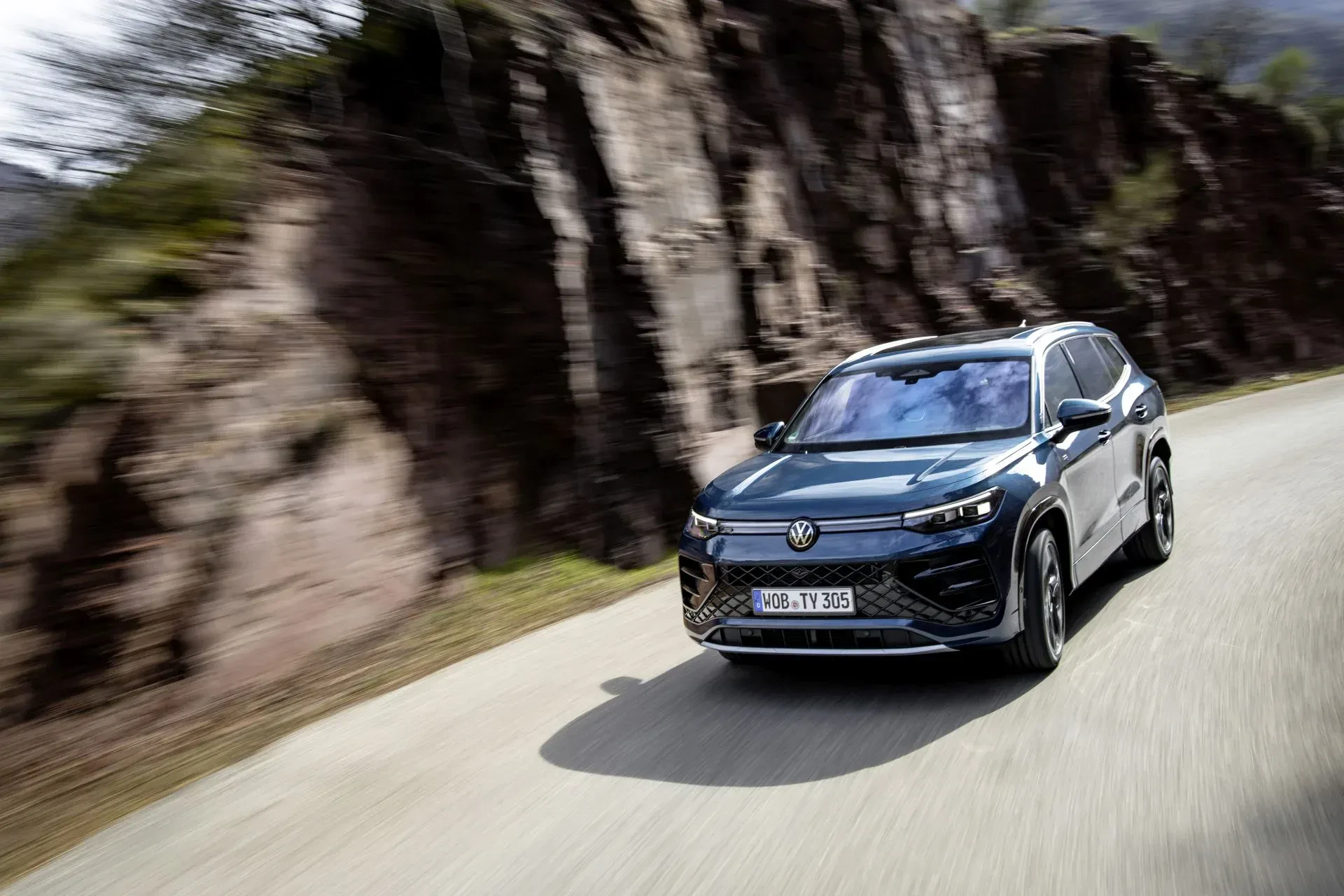 Volkswagen Tayron SUV silnik benzyna diesel hybryda cena ceny opinie oceny zalety wady otomoto nowy używany