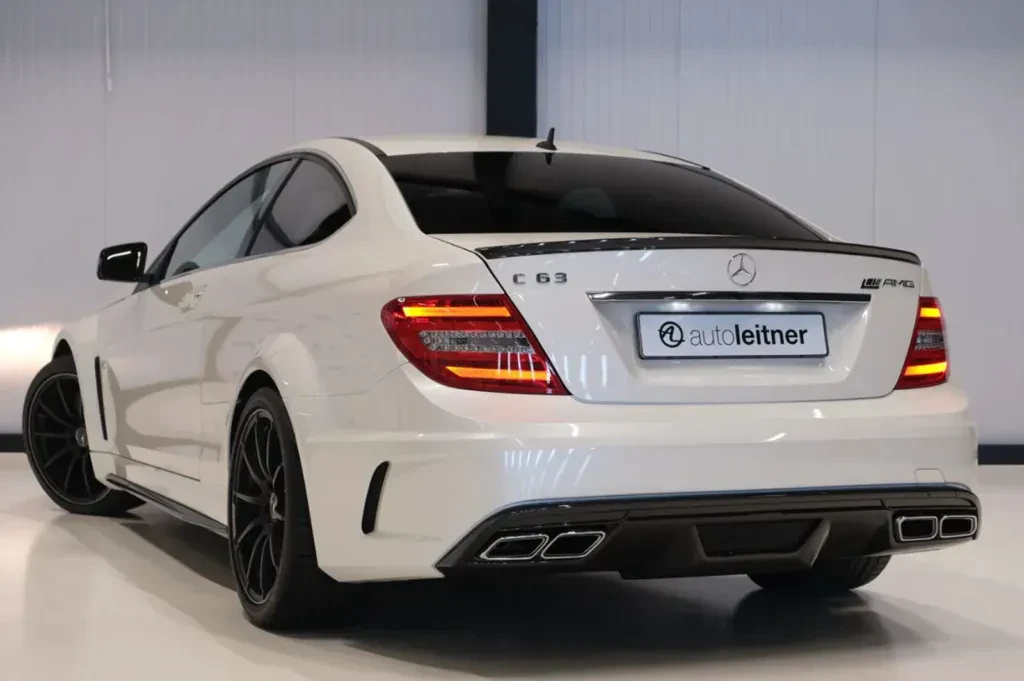 mercedes-c63-amg-v8