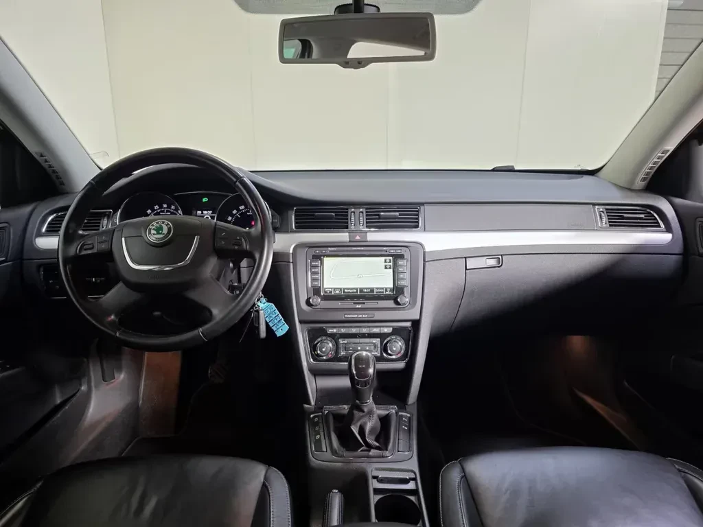 skoda-superb-16-diesel
