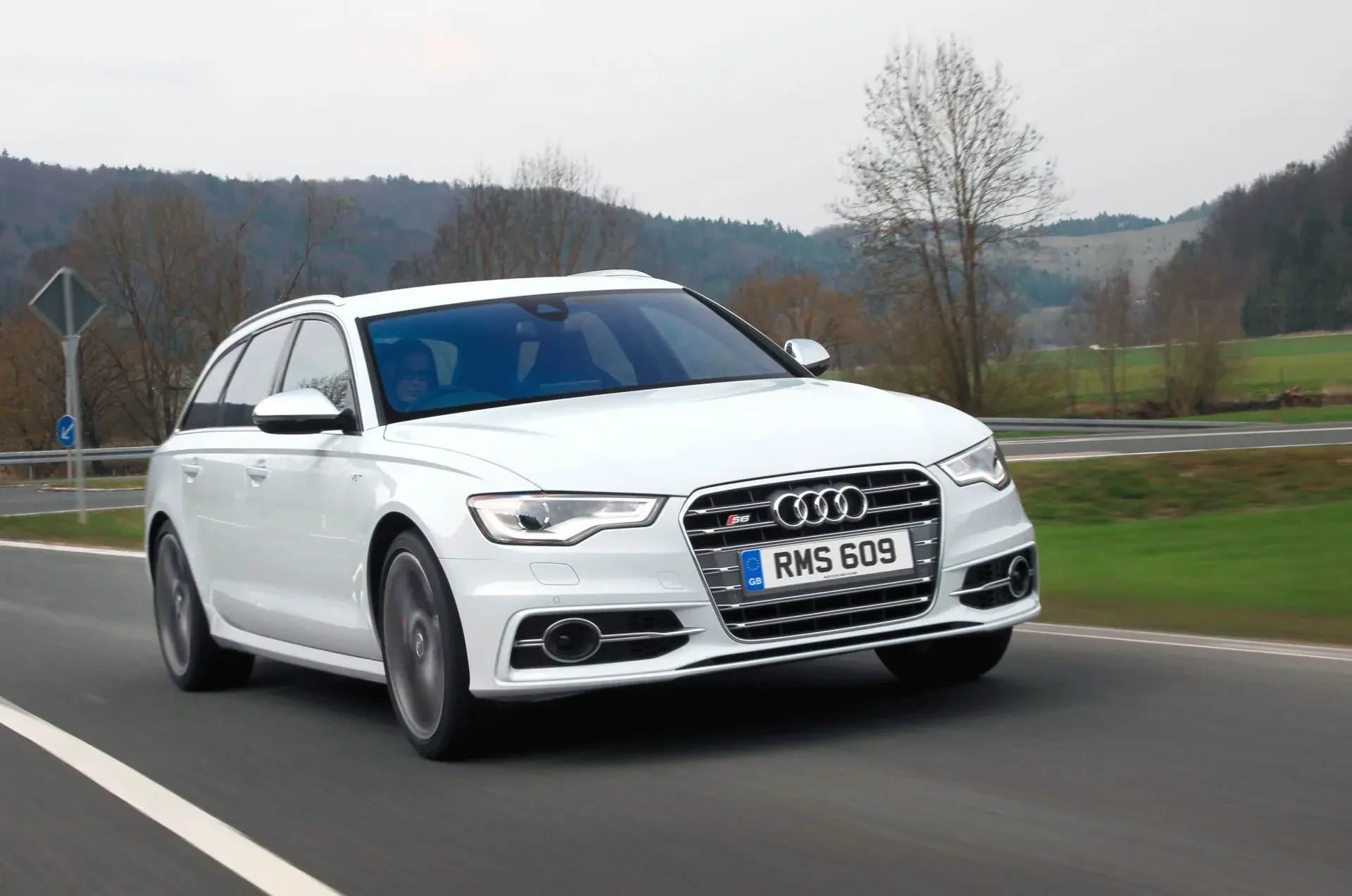 Audi S6 silnik benzyna V8 moc osiągi cena ceny opinie oceny zalety wady C7 2012