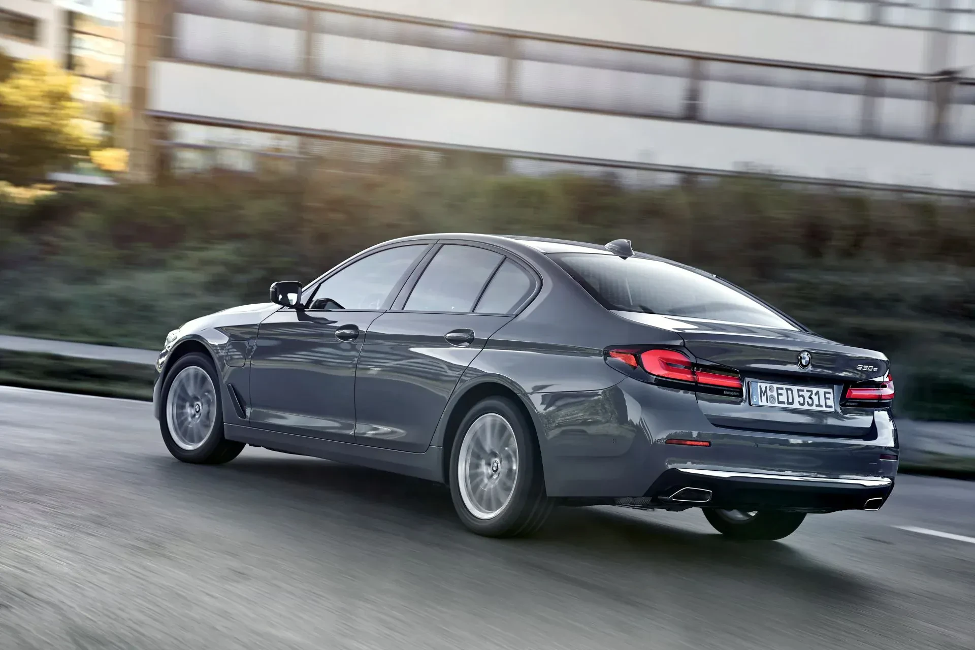 BMW Serii 5 silnik benzyna diesel cena ceny opinie oceny zalety wady grill otomoto