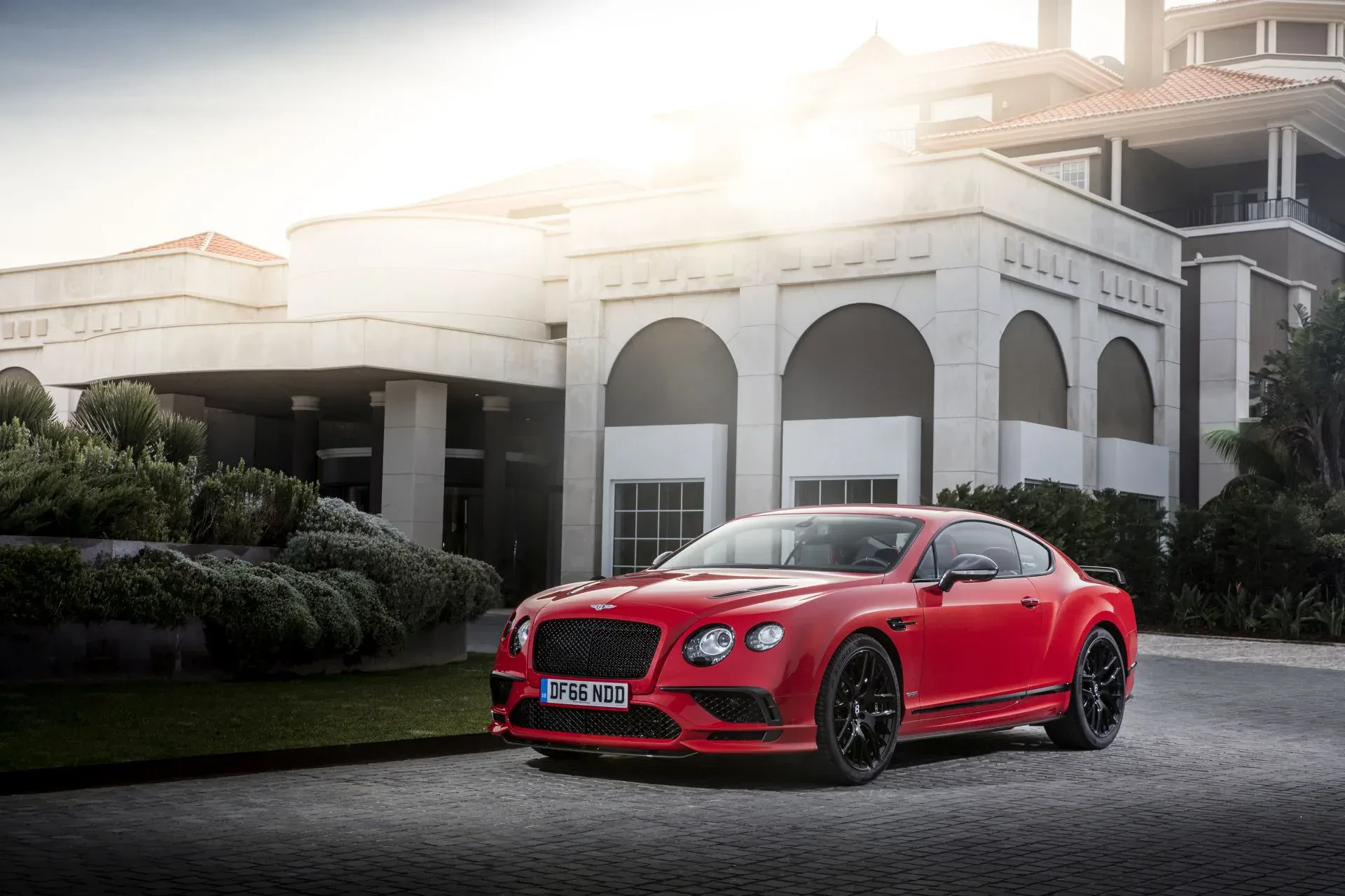 Bentley Continental GT silnik w12 benzyna moc osiągi cena ceny używany otomoto tanio okazja opinie oceny zalety wady