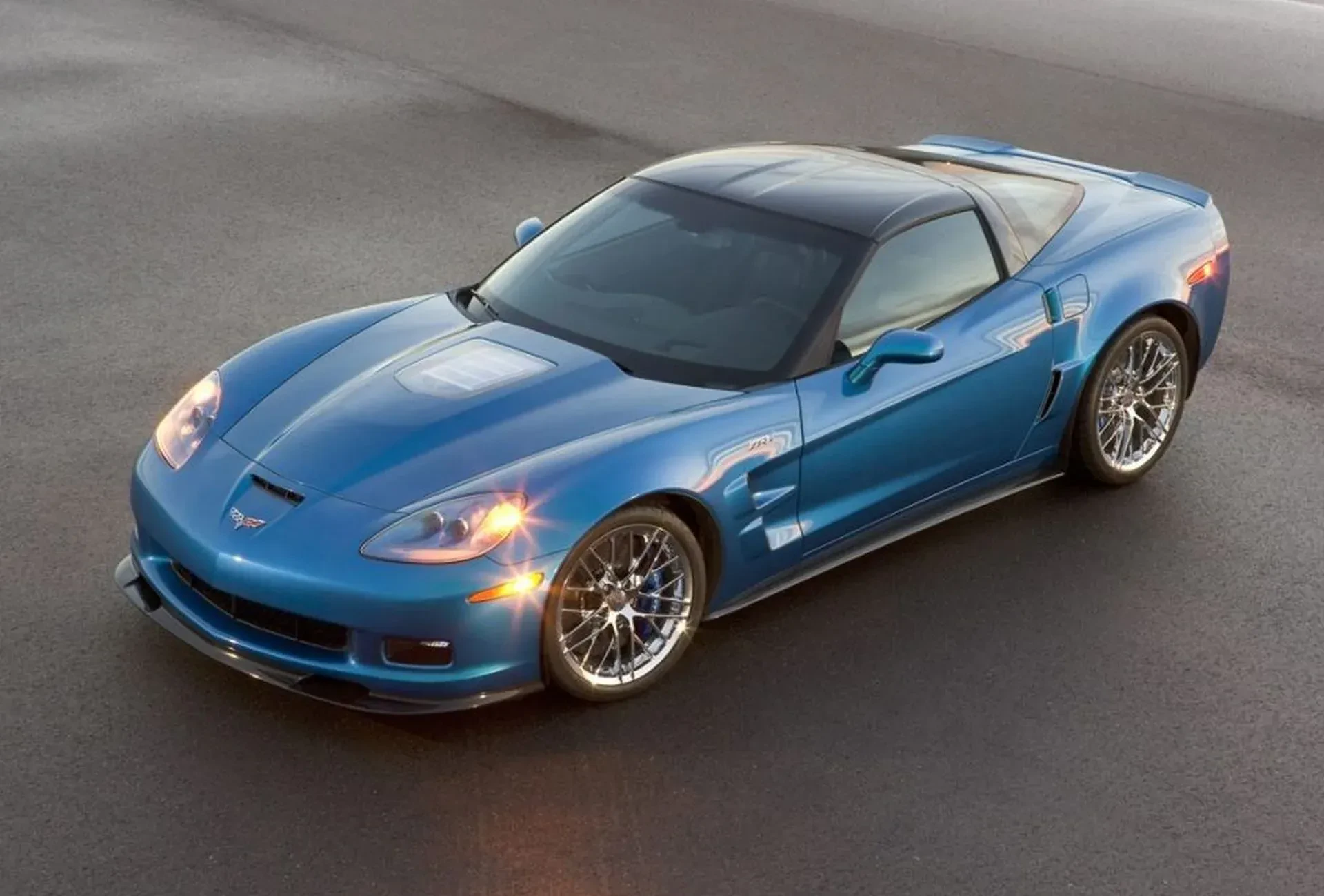 Chevrolet Corvette silnik benzyna V8 moc osiągi cena ceny używany C6 opinie oceny zalety wady otomoto tanio używany