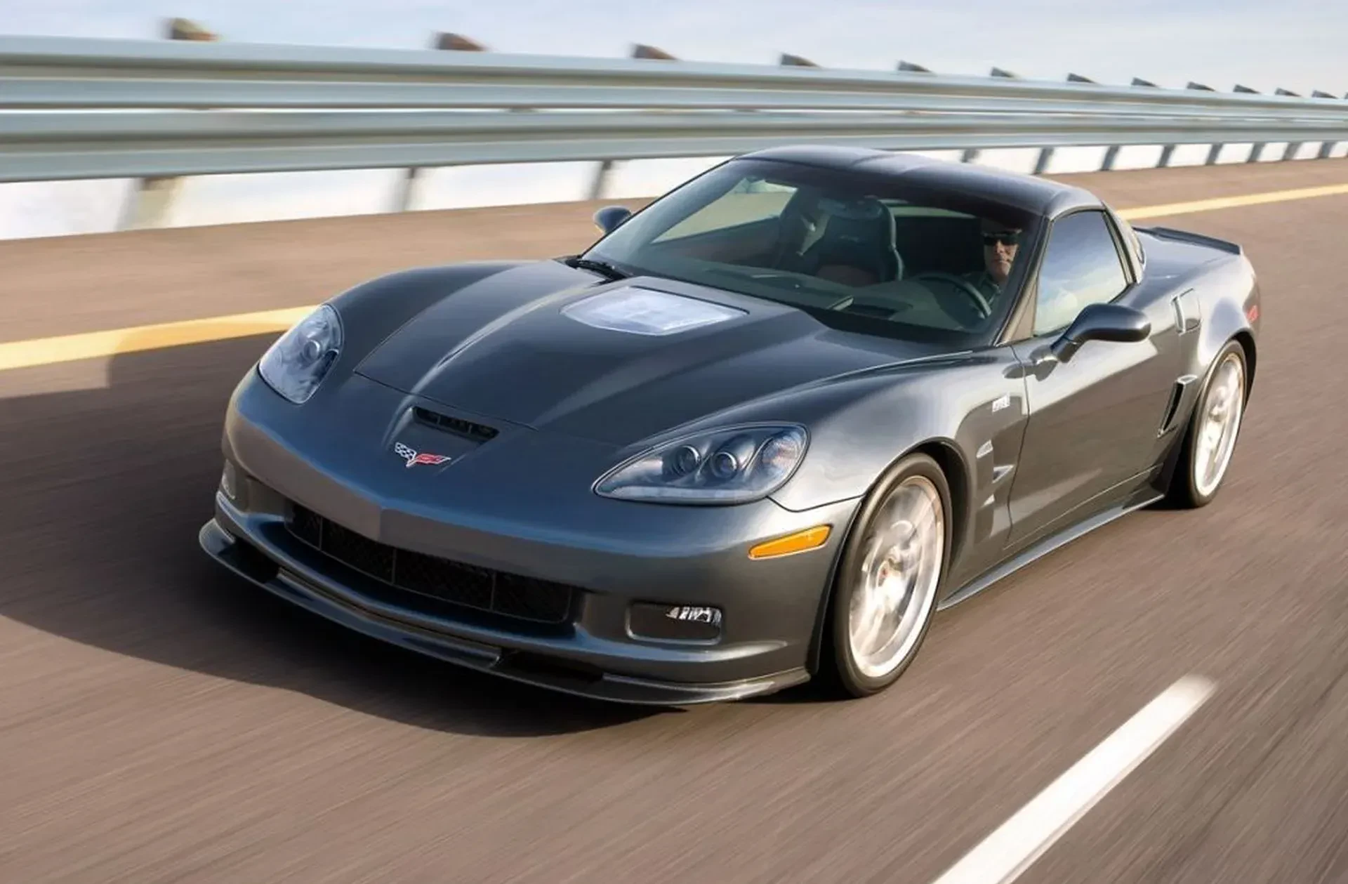Chevrolet Corvette – samochód z dziecięcych marzeń. Dziś jest tańszy, niż ci się wydaje