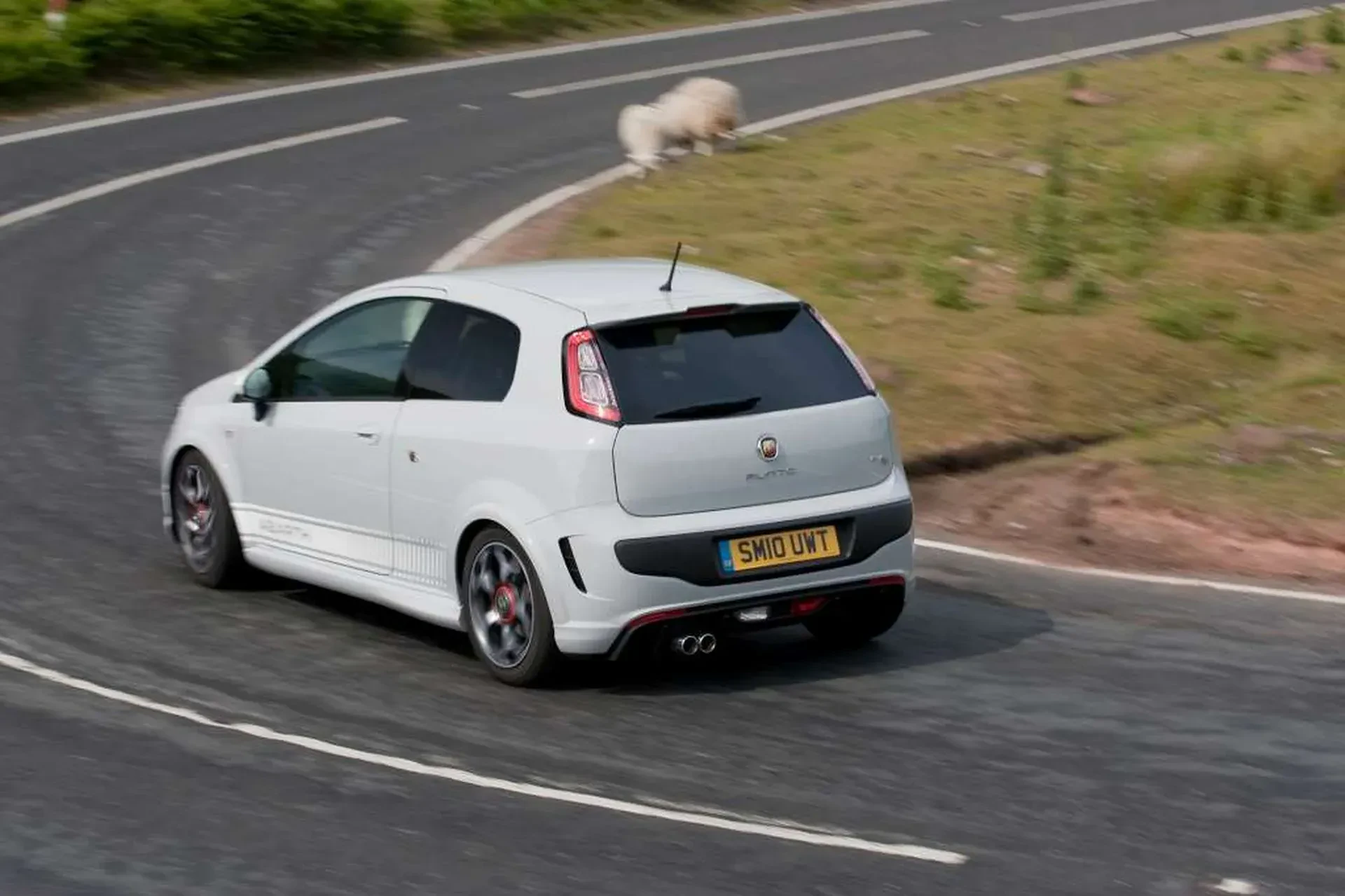 Fiat Abarth Grande Punto Evo silnik moc osiągi cena ceny opinie oceny zalety wady