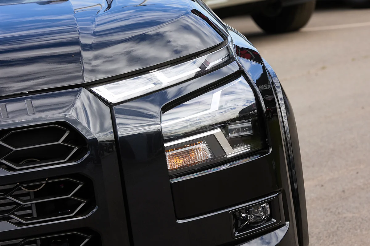 Przy tych pancernych autach, SUV-y wyglądają jak zabaweczki. Tutaj praktyczność i wytrzymałość jest wyjątkowo ceniona