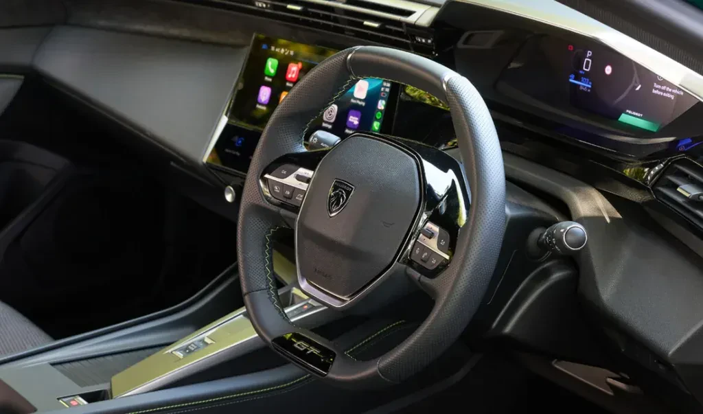 Ten Peugeot stał się w naszym kraju bardzo popularny. Stoi za tym m.in. jego atrakcyjna cena