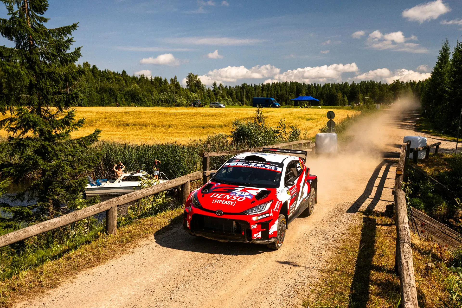 Rajd Finlandii WRC wyniki Polacy piątek rajdy samochodowe mistrzostwa świata