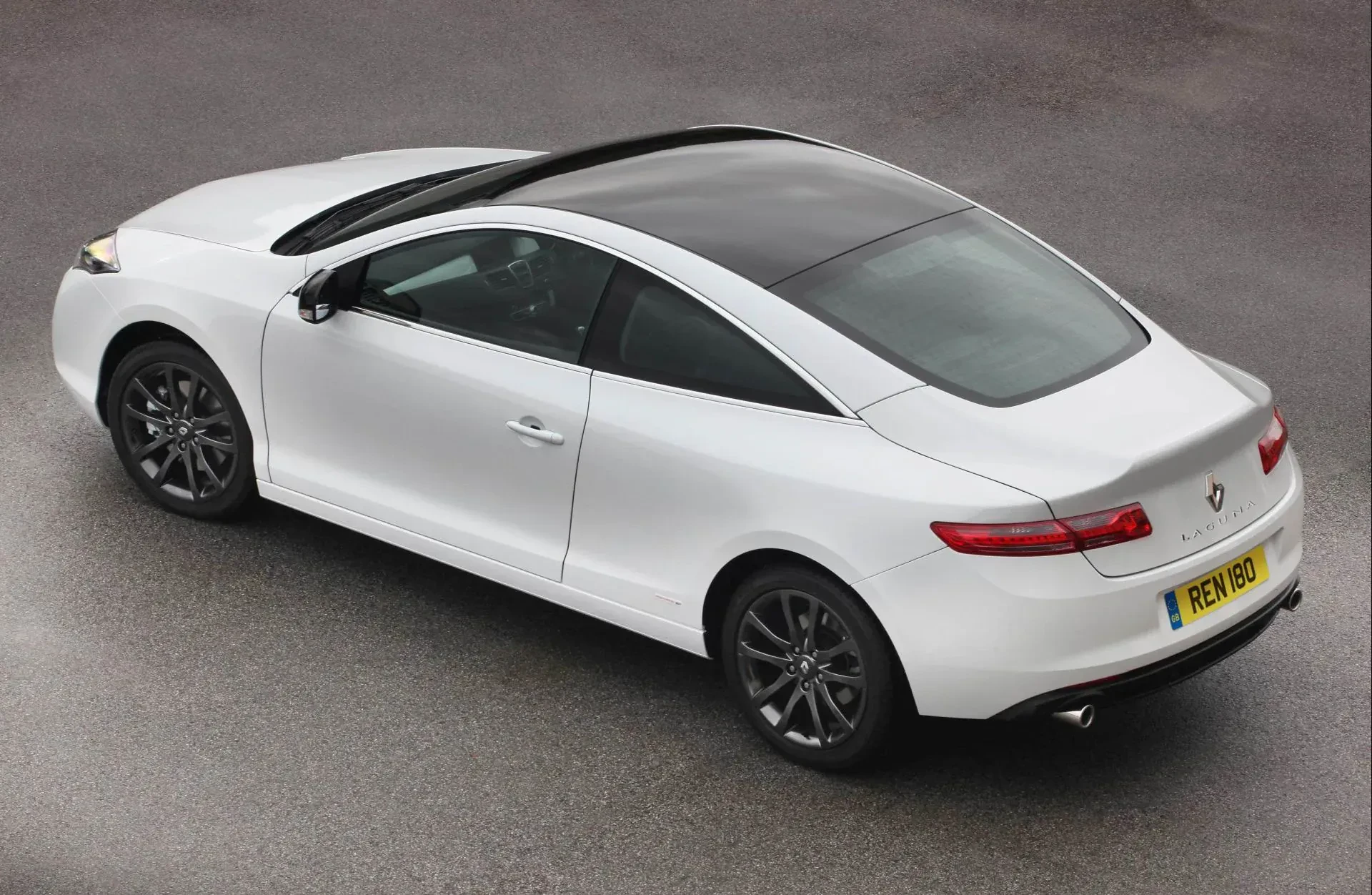Renault Laguna finałowa generacja face lifting benzyna diesel silnik opinie oceny zalety wady cena ceny otomoto