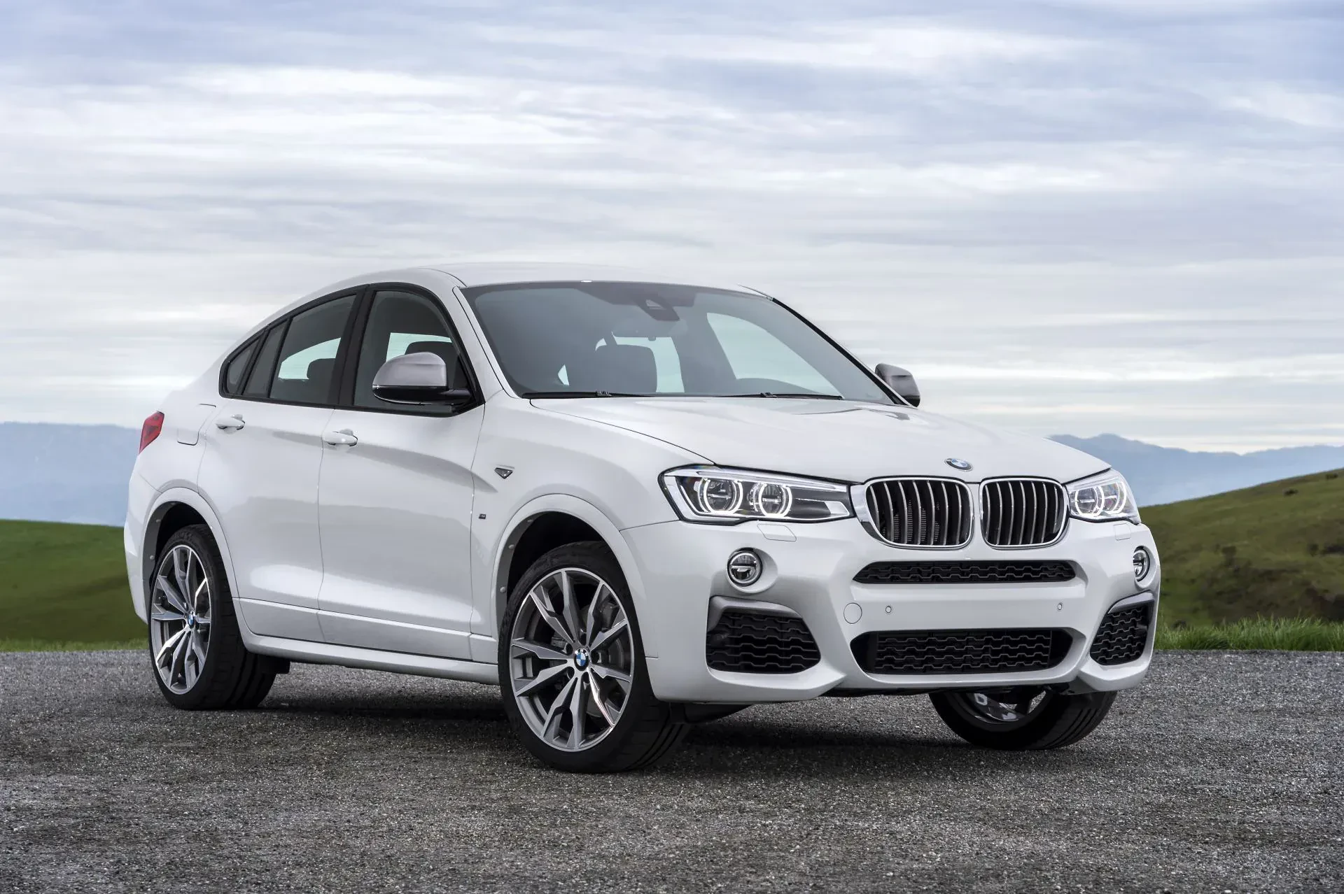 SUV BMW X4 silnik benzyna diesel cena ceny opinie oceny zalety wady otomoto używany