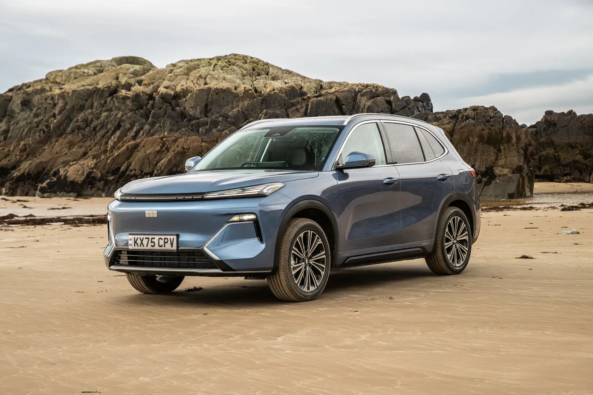 SUV Geely Starray silnik hybryda moc napęd spalanie cena ceny oceny zalety wady opinie tanio otomoto chiński