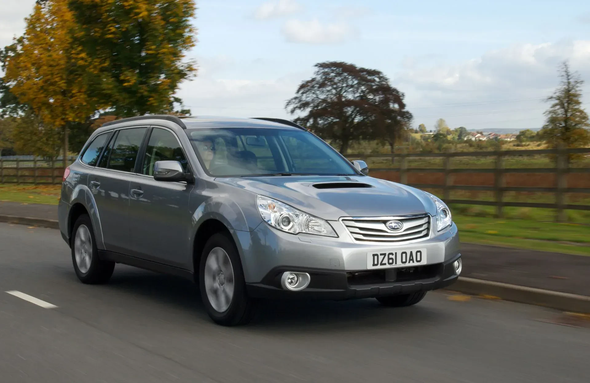 Subaru Outback crossover SUV cena ceny silnik boxer bokser napęd opinie oceny zalety wady otomoto używany tanio