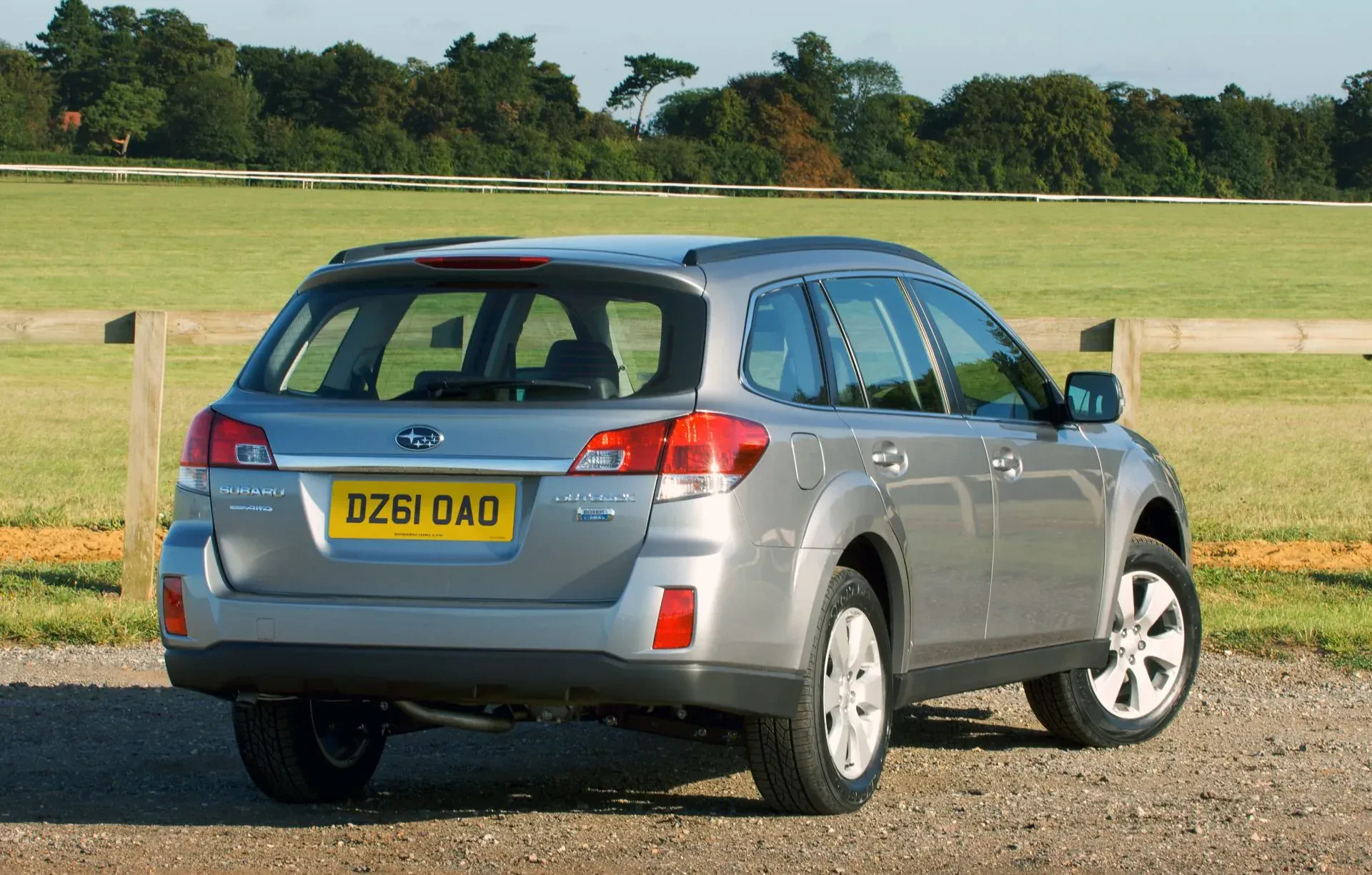 Subaru Outback crossover SUV cena ceny silnik boxer bokser napęd opinie oceny zalety wady otomoto używany tanio