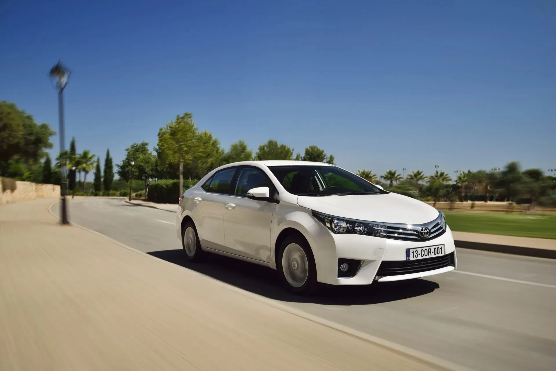 Toyota Corolla XI jedenasta generacja silnik benzyna diesel cena ceny opinie oceny zalety wady otomoto używana tanio okazja