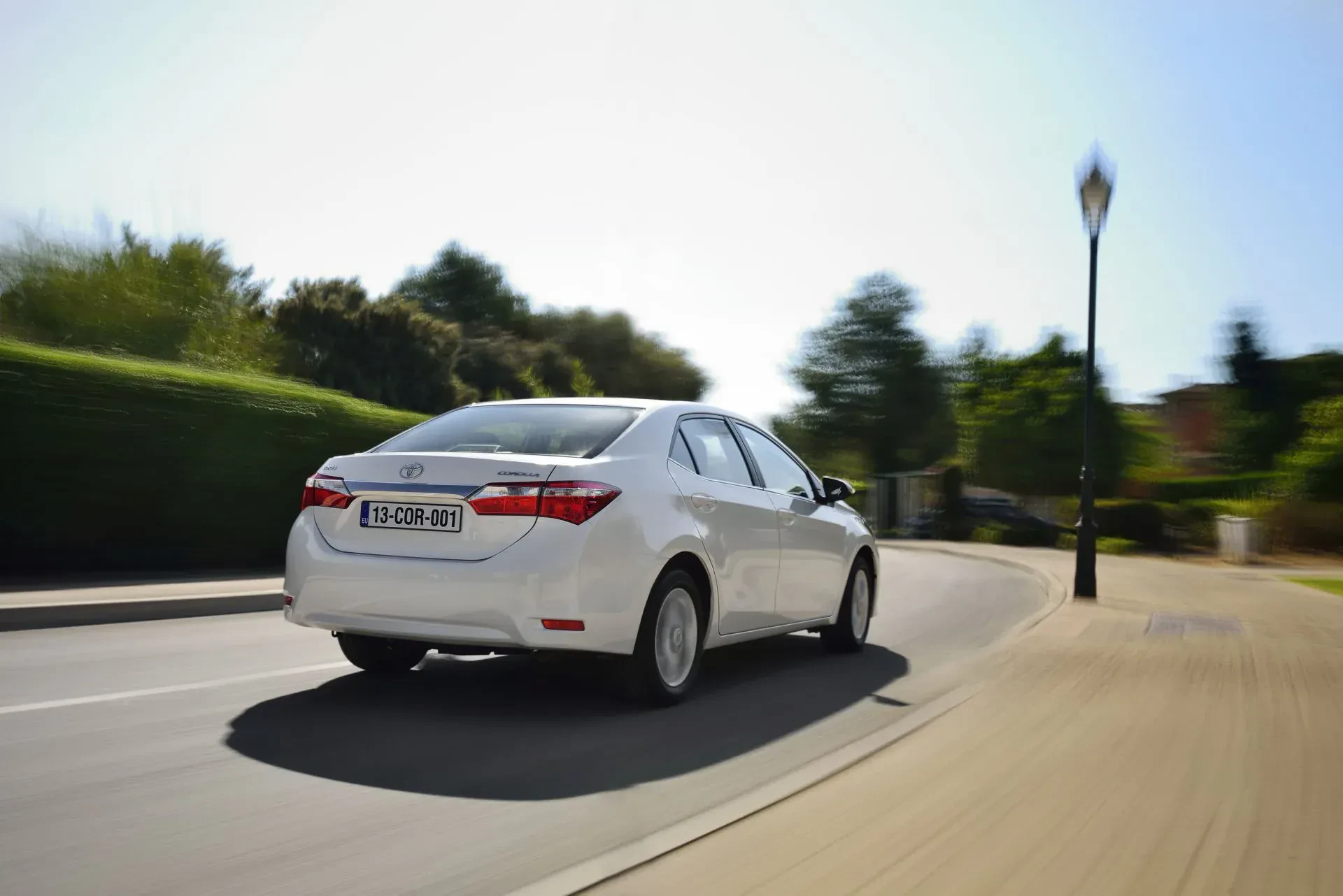 Toyota Corolla XI jedenasta generacja silnik benzyna diesel cena ceny opinie oceny zalety wady otomoto używana tanio okazja